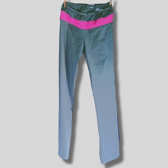 Stylish Kids Leggings in Gray with Pink Accent - Picture 1 of 7